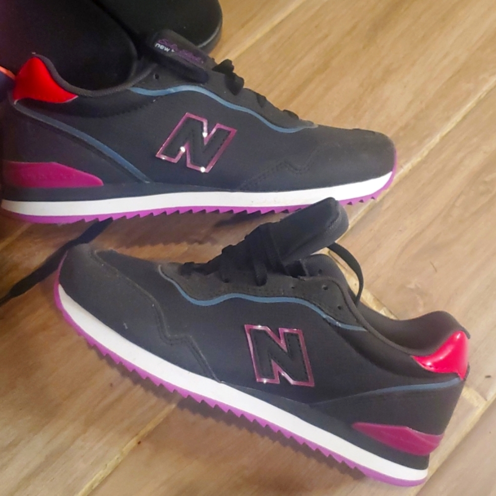 Sola sleek new balance youth 4.5 womens size 6.5